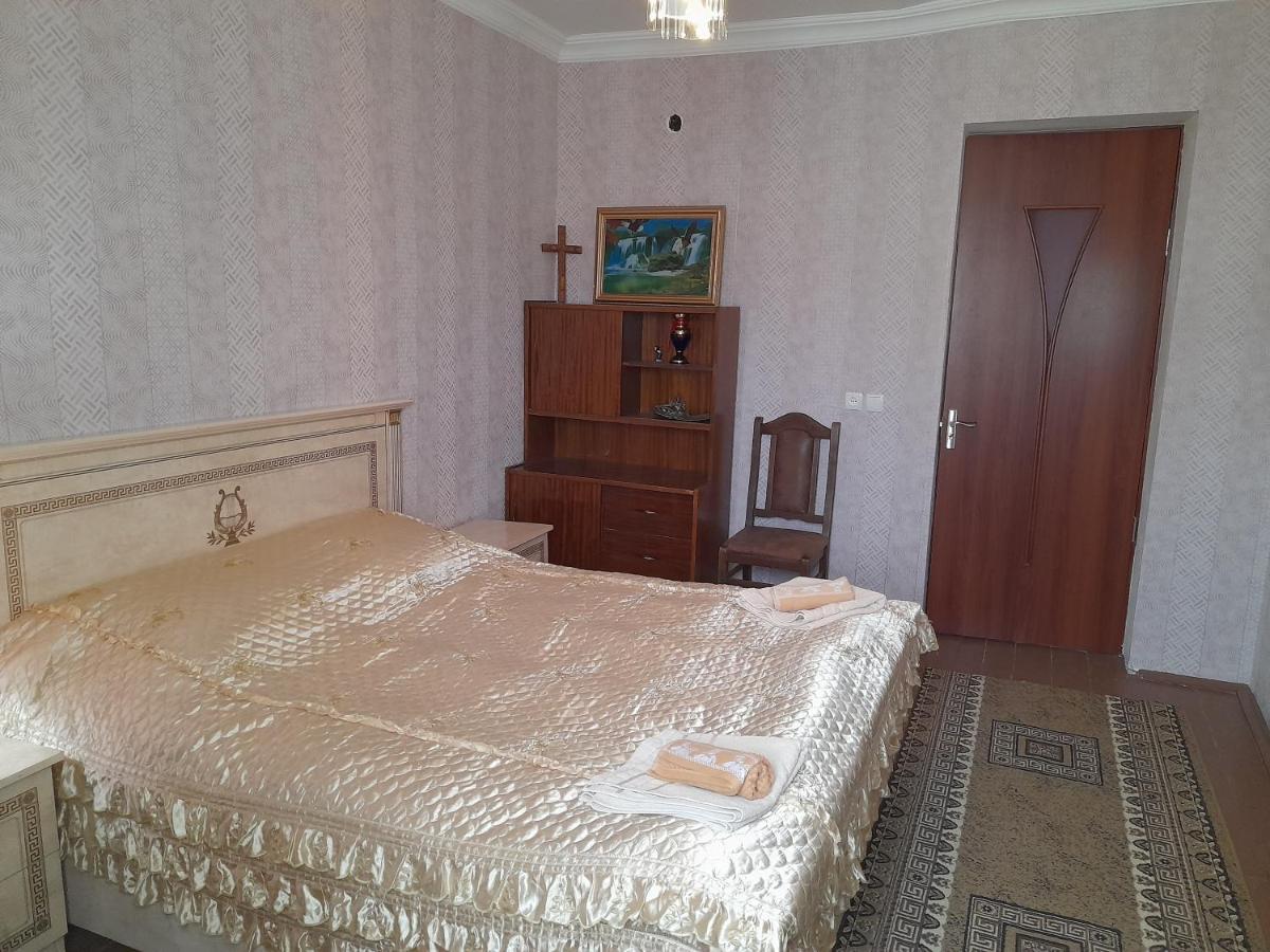 Udabno Naili Hotel Bagian luar foto