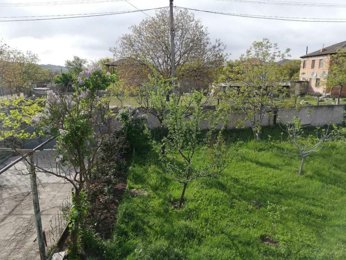 Udabno Naili Hotel Bagian luar foto