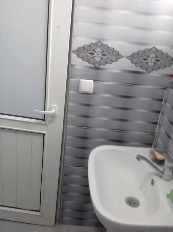 Udabno Naili Hotel Bagian luar foto